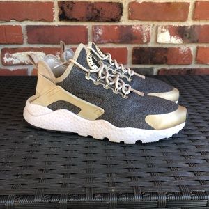 Nike Air Huarache Run Ultra Se Running Shoes Gray Women's Size 10 Men's 8.5